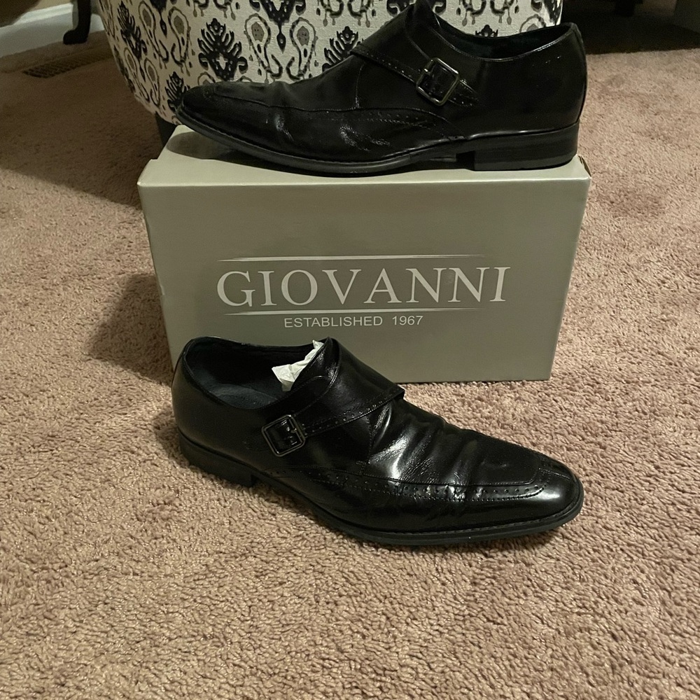 Mens black Giovanni dress shoe with side buckle
